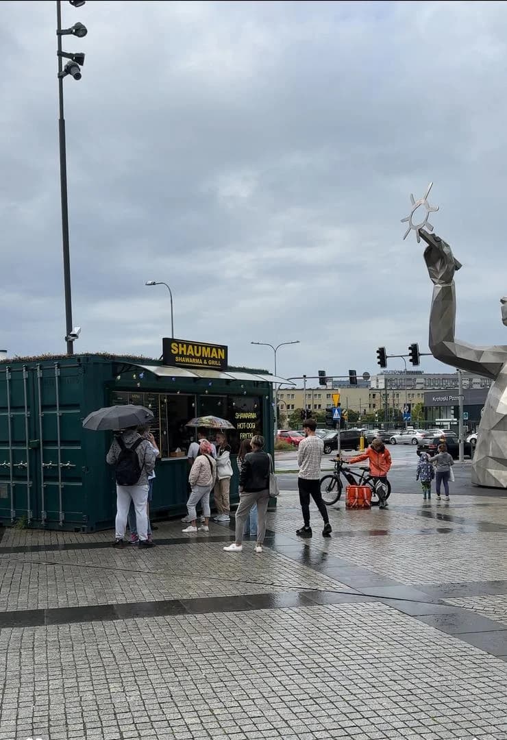 Platz am Posnania mit SHAUMAN-Kiosk